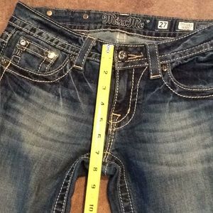 Miss me jeans size 27:never worn,only tried on